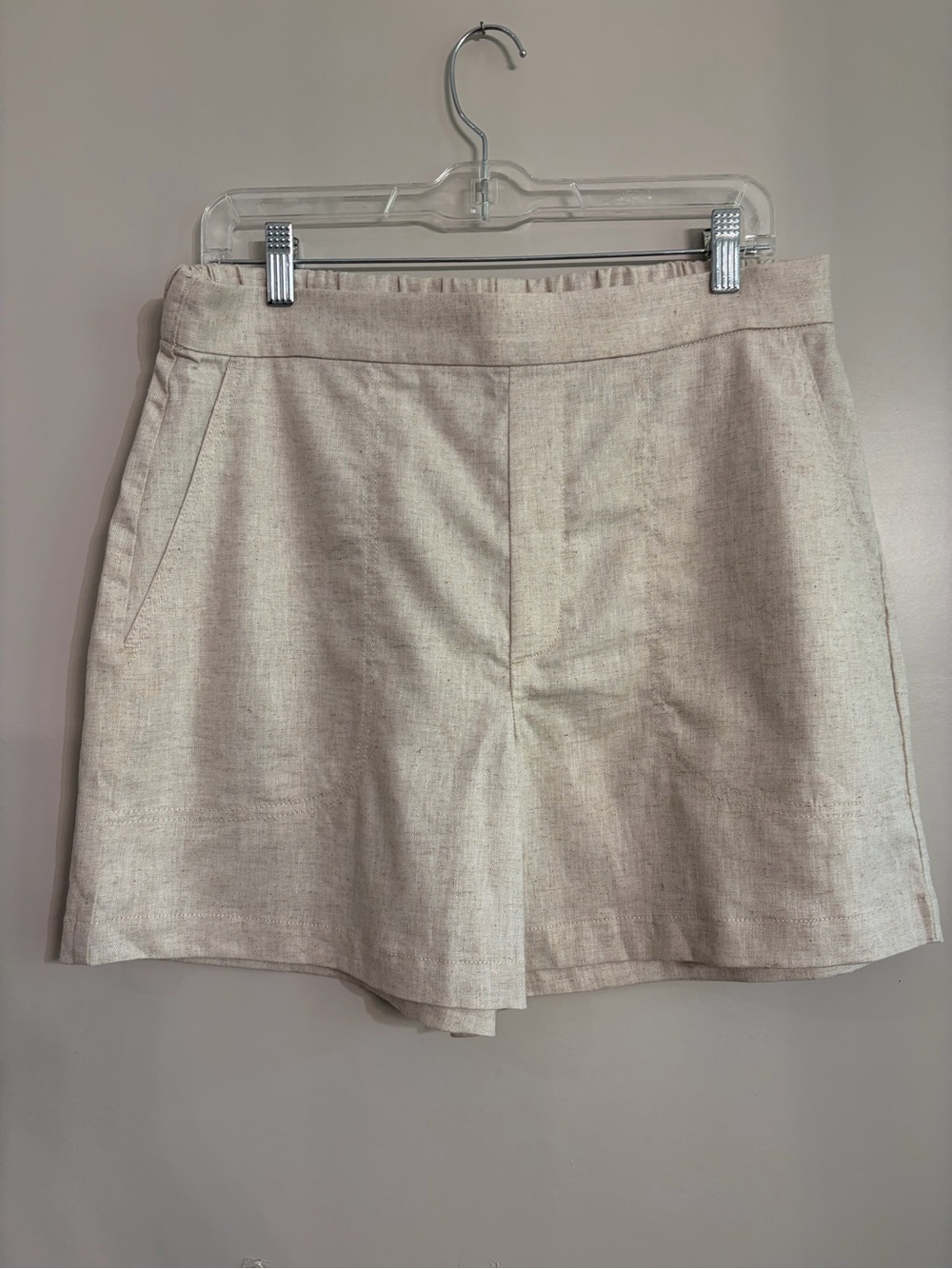 Banana Republic Factory Linen-Blend Tailored Shorts in Light Beige